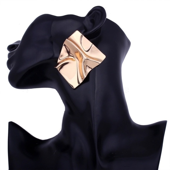 GihGih Jewelry - Trendy Bold Statement Earrings NWOT